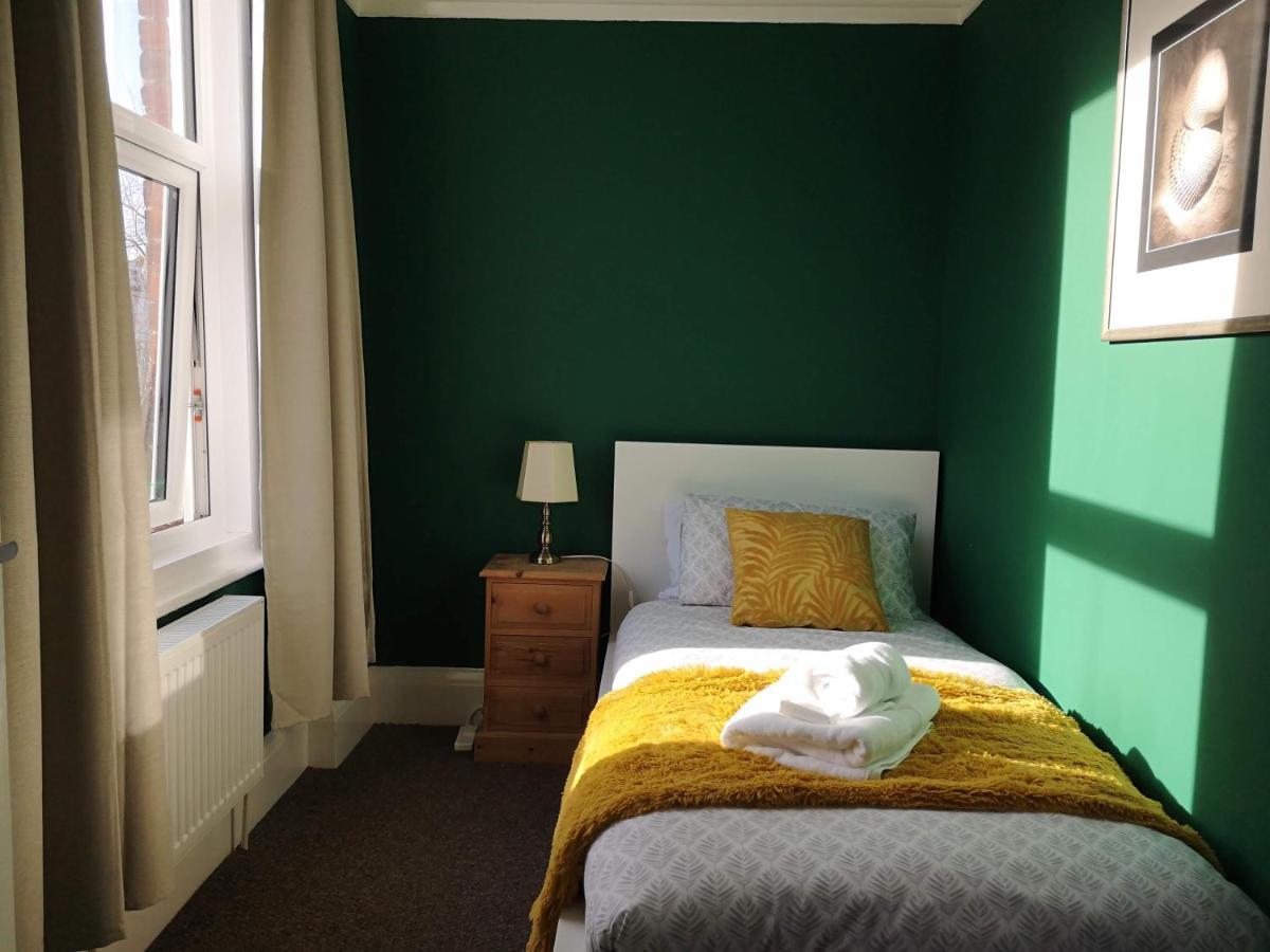 2 Bedroom Apartment At Kent Escapes Short Lets & Serviced Accommodation Kent, Bouverie Escape Folkestone With Wifi Exterior foto